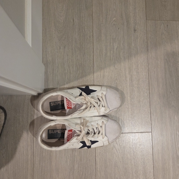 Golden Goose Sneakers - Picture 3 of 3